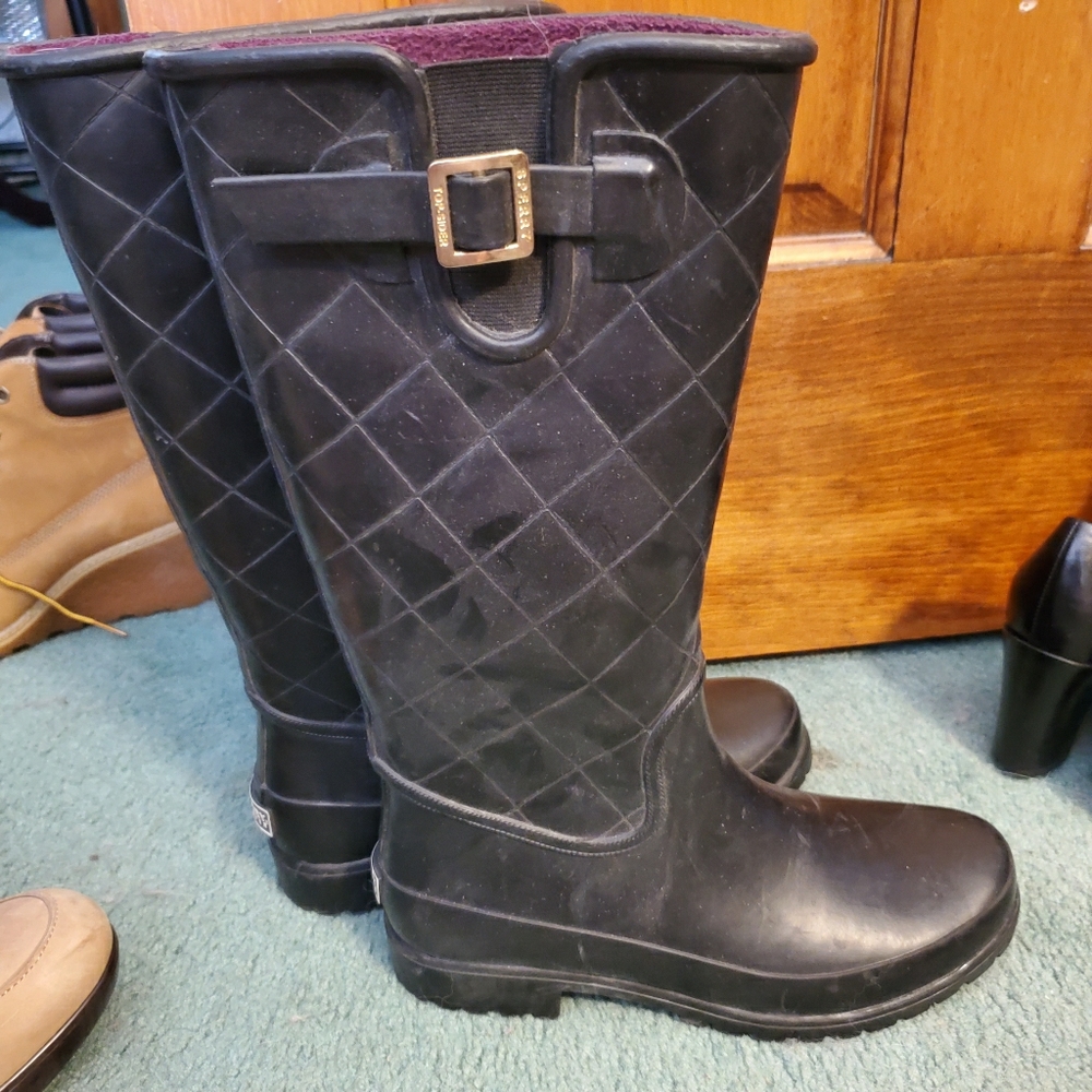 Women's 7 Sperry rain boots tall